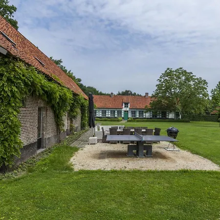 Rural In Former Stables Semesterbostad *